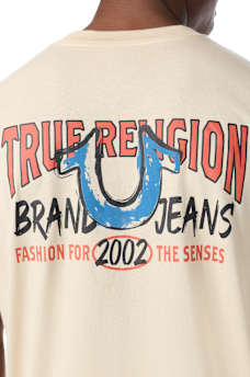 FASHION SENSES HORSESHOE TEE
