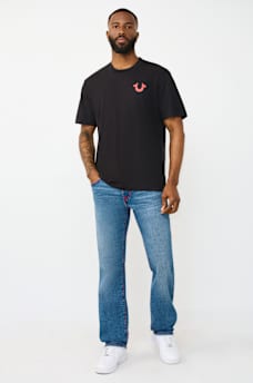 EMBROIDERED WORLD TOUR HORSESHOE TEE