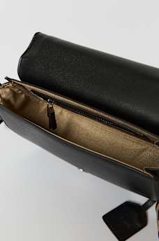 STITCHED HORSESHOE FLAP CROSSBODY BAG, image 9