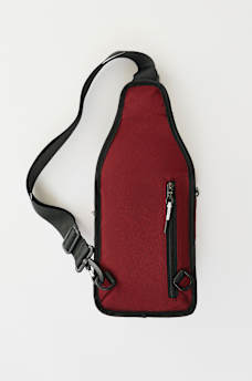 HORSESHOE POCKET SLING BAG, image 4