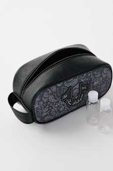 ESTUCHE PARA COSM&Eacute;TICOS CON ESTAMPADO DE BANDANA Y HERRADURAS, image 6