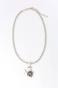 HORSESHOE ROSE NECKLACE