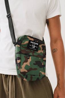 CAMO PRINT CROSSBODY BAG, image 1