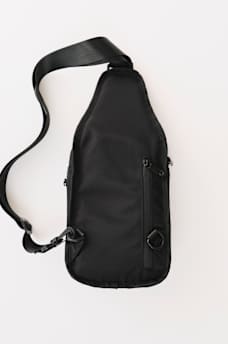 WAVY HORSESHOE SLING BAG, image 2