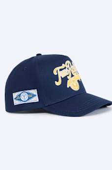 CASQUETTE &Agrave; LOGO ITALIQUE