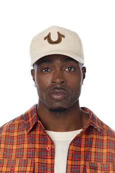 CONTRAST HORSESHOE SUEDE HAT