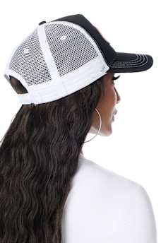 LOGO PATCH TRUCKER HAT