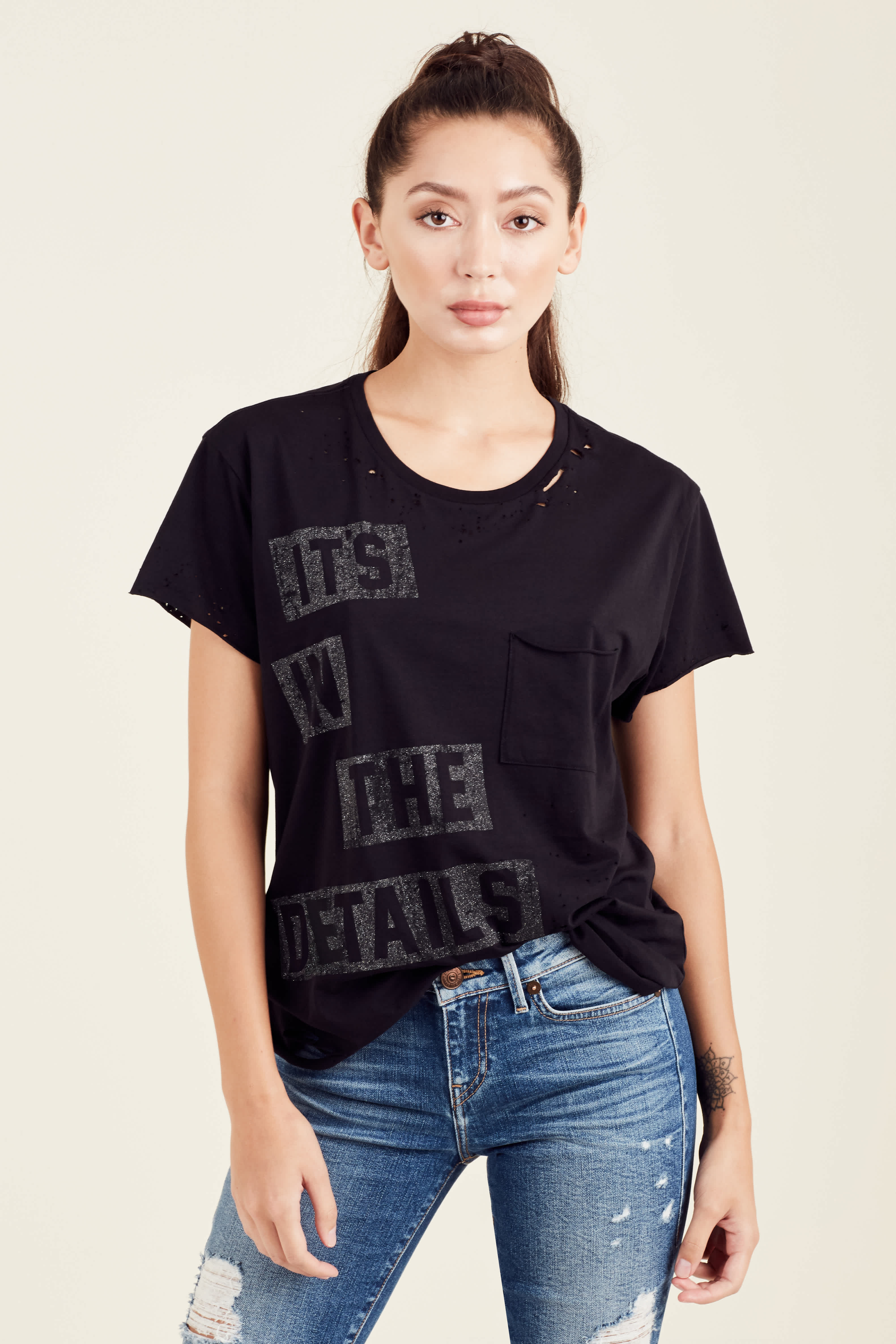 WOMENS GLITTER ITS IN THE DETAILS TEE